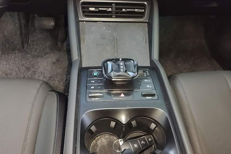 Used BYD Qin L 2025 DM-i Smart Drive 120KM Superior Model Gear Lever