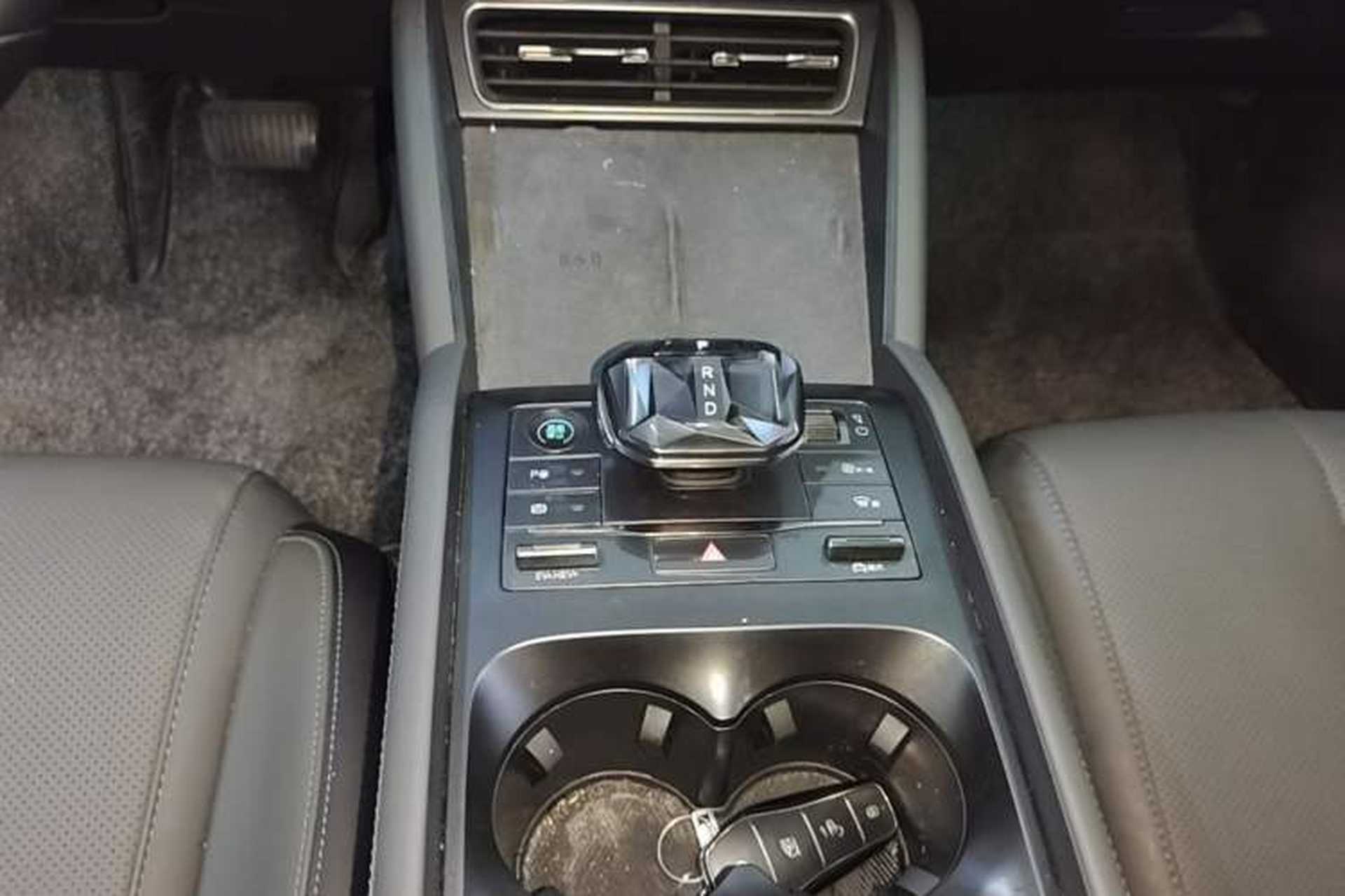 Used BYD Qin L 2025 DM-i Smart Drive 120KM Superior Model Gear Lever
