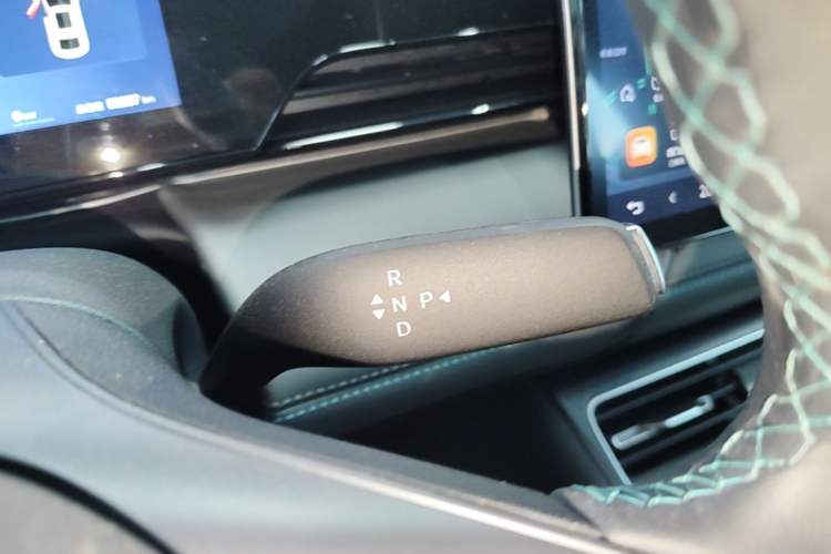 Used BYD Qin L 2025 EV 545KM Beyond Version Gear Lever