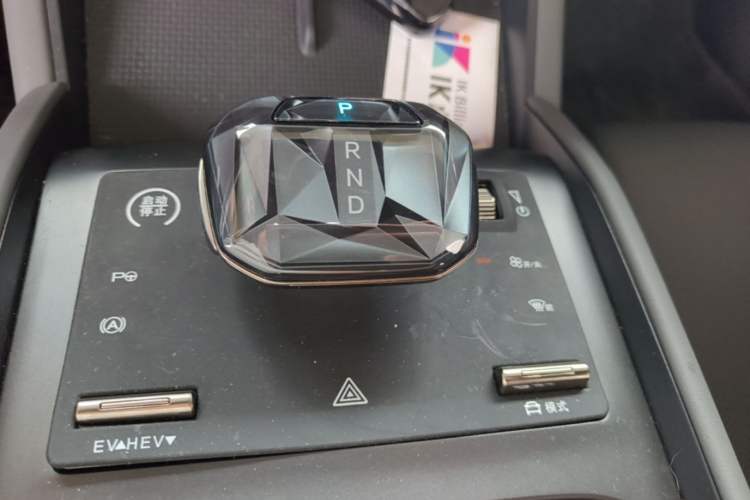 Used BYD Qin L 2025 DM-i Smart Drive 80KM Superior Model Gear Lever