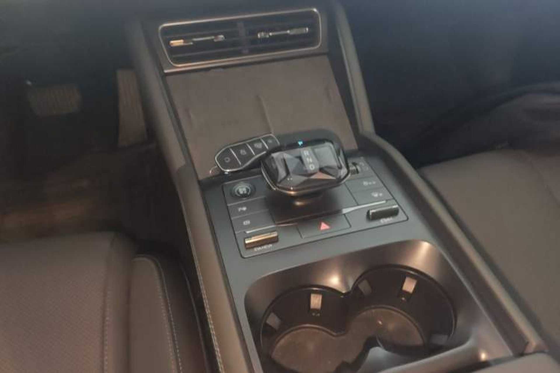 Used BYD Qin L 2025 DM-i Smart Drive 120KM Superior Model Gear Lever