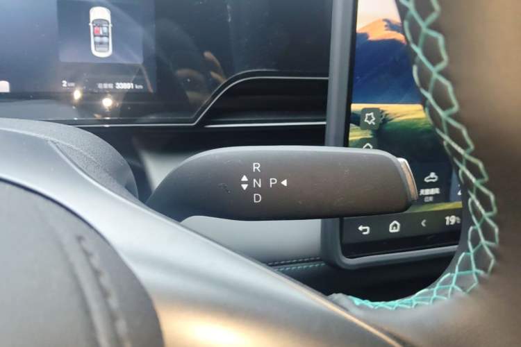 Used BYD Qin L 2025 EV 545KM Cloud Suspension Edition Gear Lever