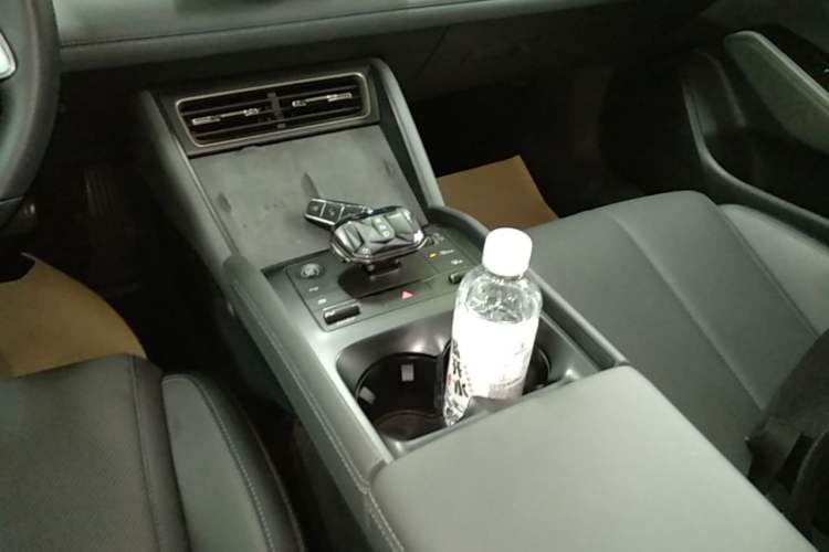 Used BYD Qin L 2025 DM-i Smart Drive 120KM Superior Model Gear Lever