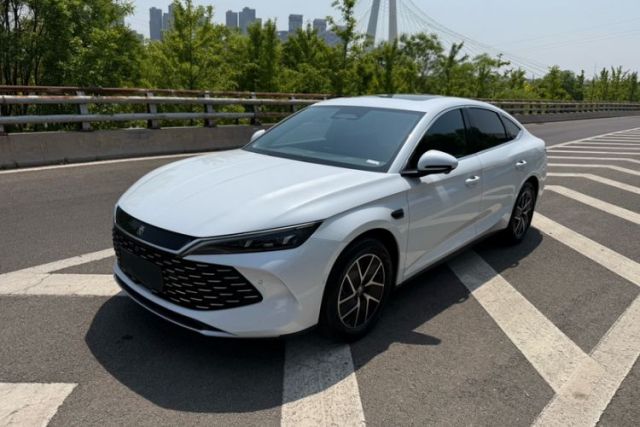 Used BYD Qin L 2025 DM-i Smart Drive 120KM Leading Model
