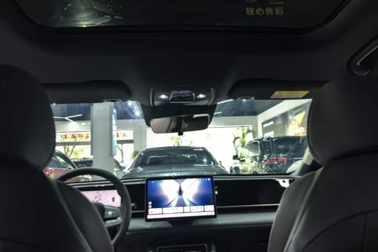 Used BYD Qin L 2025 DM-i Smart Drive 120KM Superior Model Headliner