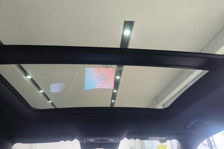 Used BYD Qin L 2025 DM-i Smart Drive 120KM Superior Model Headliner
