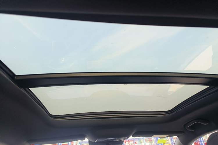 Used BYD Qin L 2025 DM-i Smart Drive 120KM Superior Model Headliner