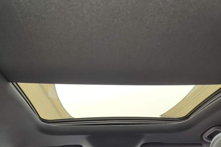Used BYD Qin L 2025 DM-i Smart Drive 120KM Superior Model Headliner