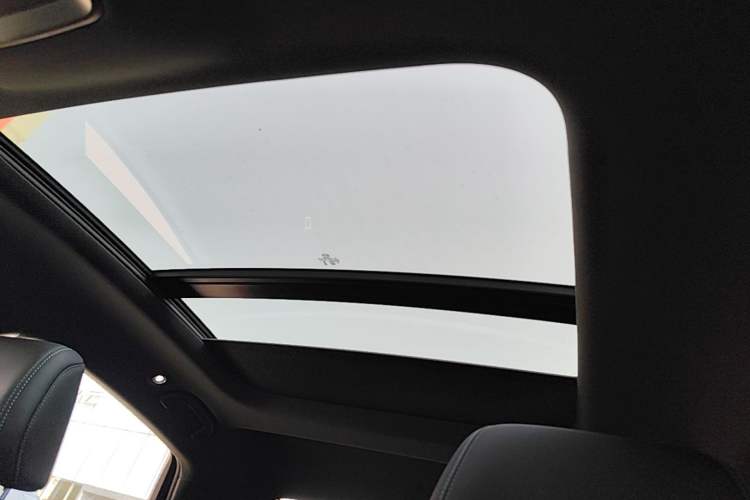 Used BYD Qin L 2025 DM-i Smart Drive 120KM Superior Model Headliner