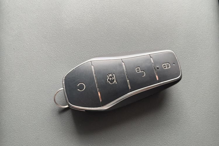 Used BYD Qin L 2025 DM-i Smart Drive 80KM Leading Model Interior 1