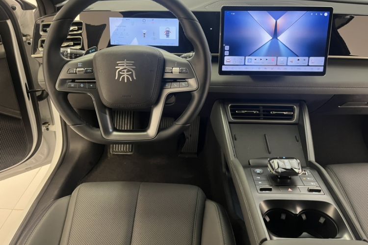 Used BYD Qin L 2025 DM-i Smart Drive 80KM Leading Model Interior 1