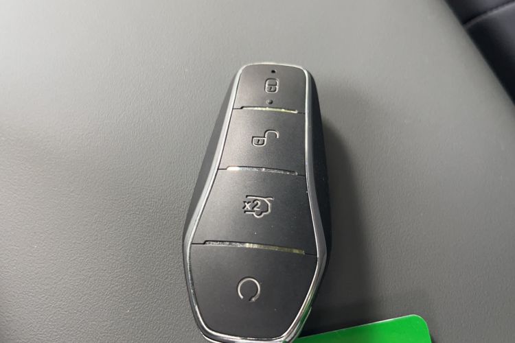 Used BYD Qin L 2025 DM-i Smart Drive 120KM Superior Model Interior 1