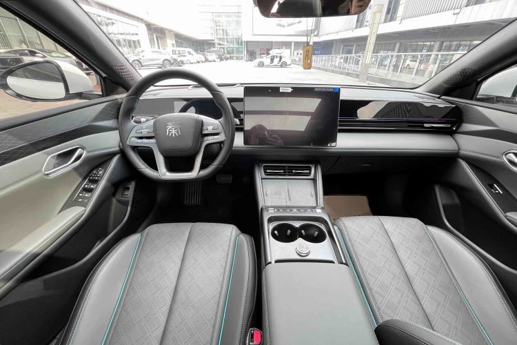 Used BYD Qin L 2025 EV 545KM Excellence Edition Interior 1