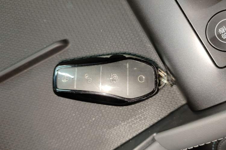 Used BYD Qin L 2025 DM-i Smart Drive 120KM Leading Model Interior 1