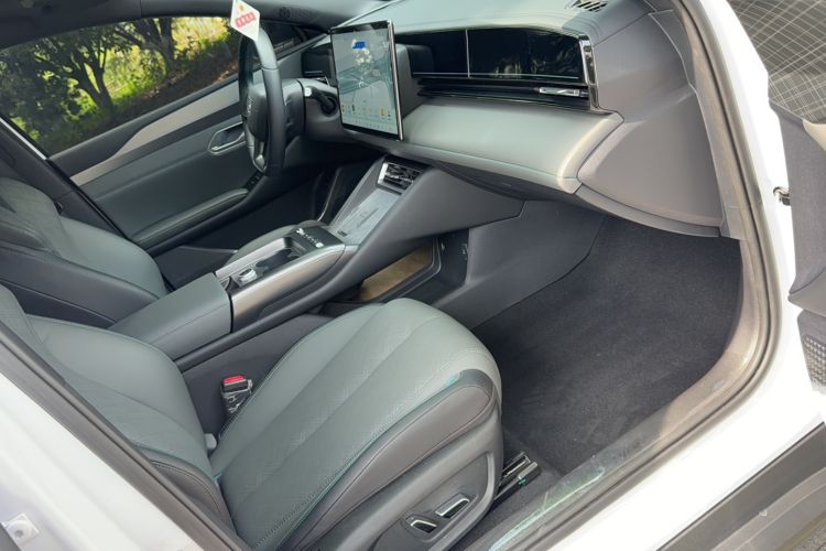 Used BYD Qin L 2025 EV 545KM Excellence Edition Interior 1