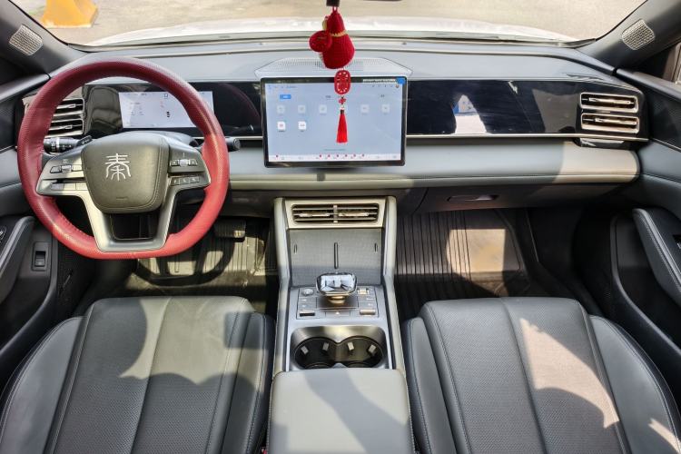 Used BYD Qin L 2025 DM-i Smart Drive 80KM Superior Model Interior 1