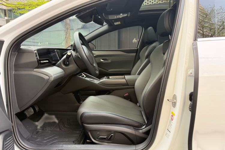 Used BYD Qin L 2025 EV 545KM Beyond Version Interior 2