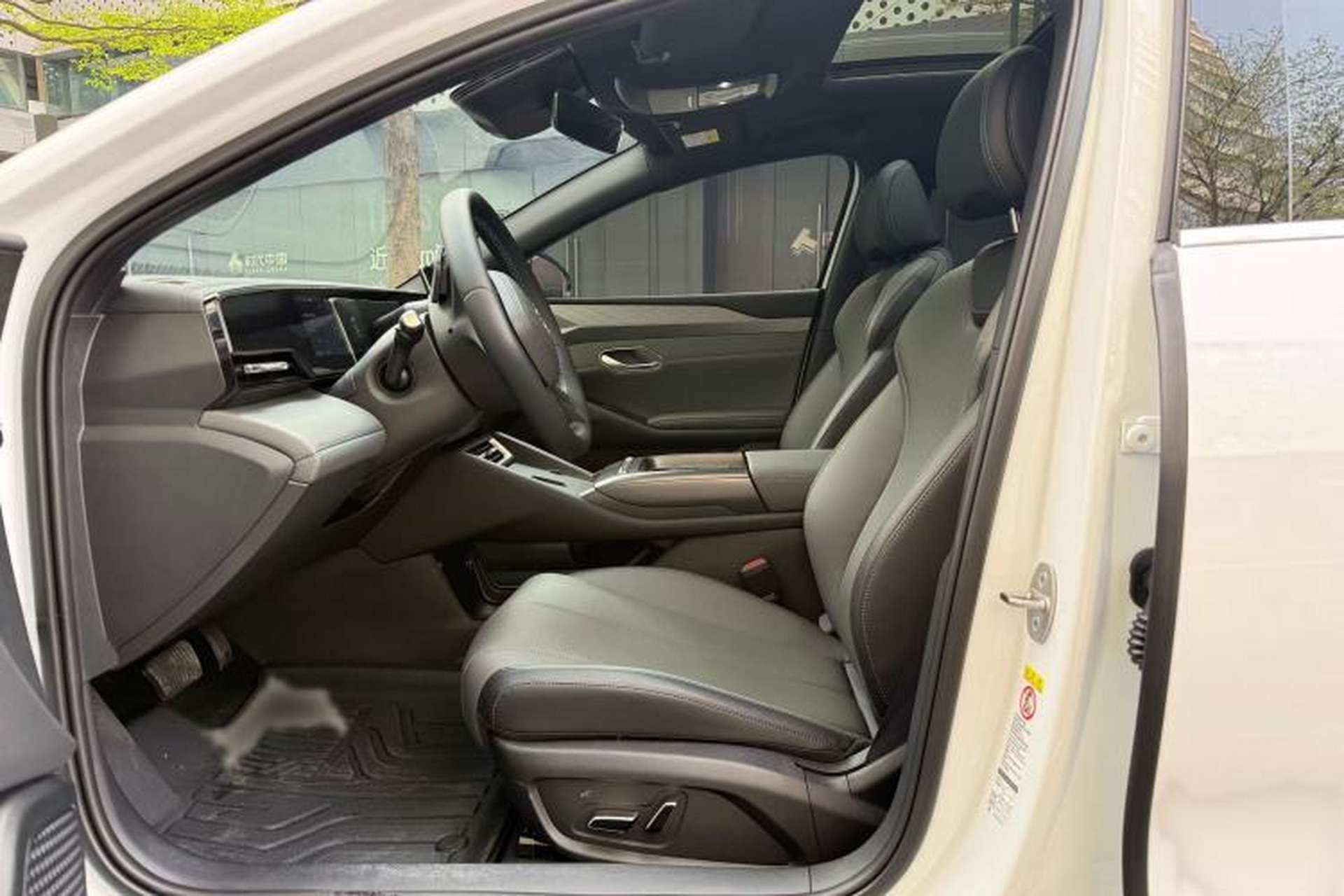 Used BYD Qin L 2025 EV 545KM Beyond Version Interior 2
