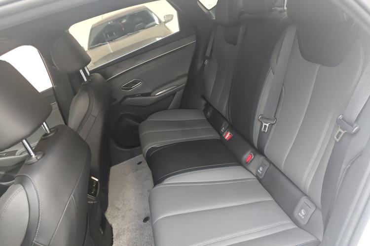 Used BYD Qin L 2025 DM-i Smart Drive 80KM Leading Model Interior 2