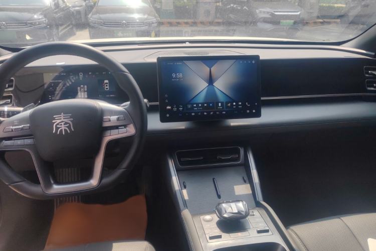 Used BYD Qin L 2025 DM-i Smart Drive 80KM Leading Model Interior 3
