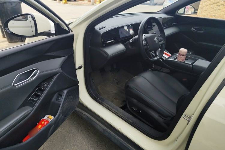 Used BYD Qin L 2025 EV 470KM Leading Edition Interior 3