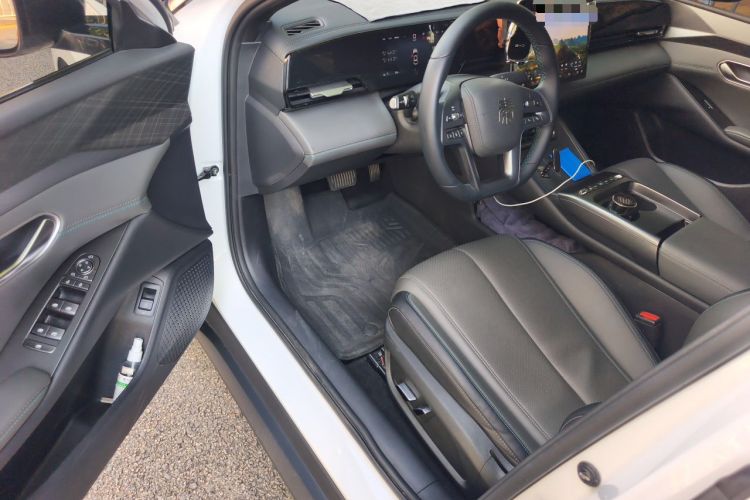 Used BYD Qin L 2025 EV 545KM Beyond Version Interior 3