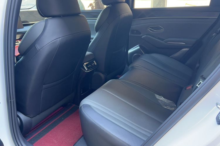 Used BYD Qin L 2025 DM-i Smart Drive 80KM Leading Model Interior 3