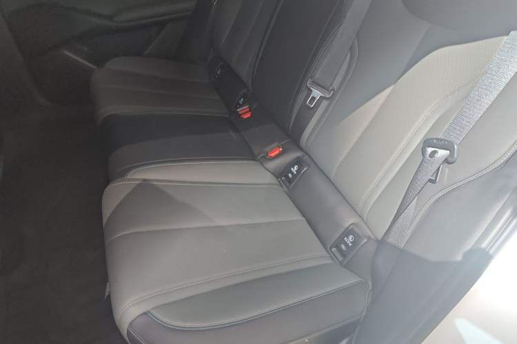 Used BYD Qin L 2025 EV 470KM Leading Edition Interior 4