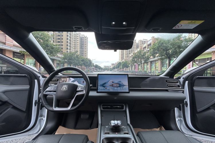 Used BYD Qin L 2025 DM-i Smart Drive 80KM Leading Model Interior 5