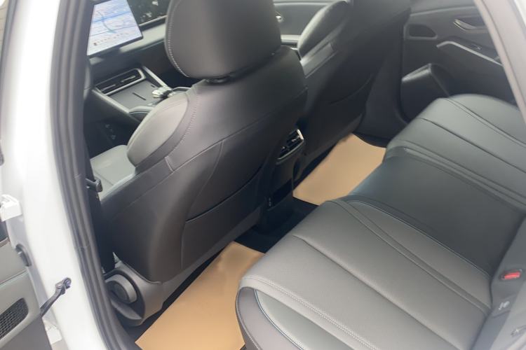 Used BYD Qin L 2025 DM-i Smart Drive 80KM Leading Model Interior 5