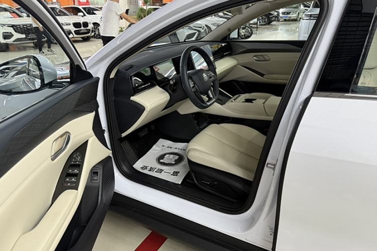 Used BYD Qin L 2025 EV 545KM Beyond Version Interior 6
