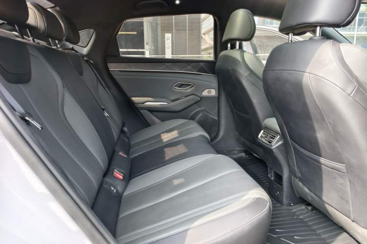 Used BYD Qin L 2025 DM-i Smart Drive 80KM Superior Model Interior 6
