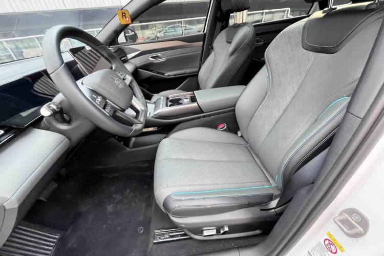 Used BYD Qin L 2025 EV 545KM Excellence Edition Interior 7
