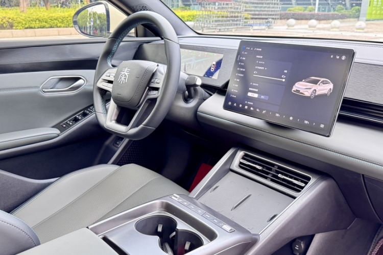 Used BYD Qin L 2025 EV 470KM Leading Edition Interior 8