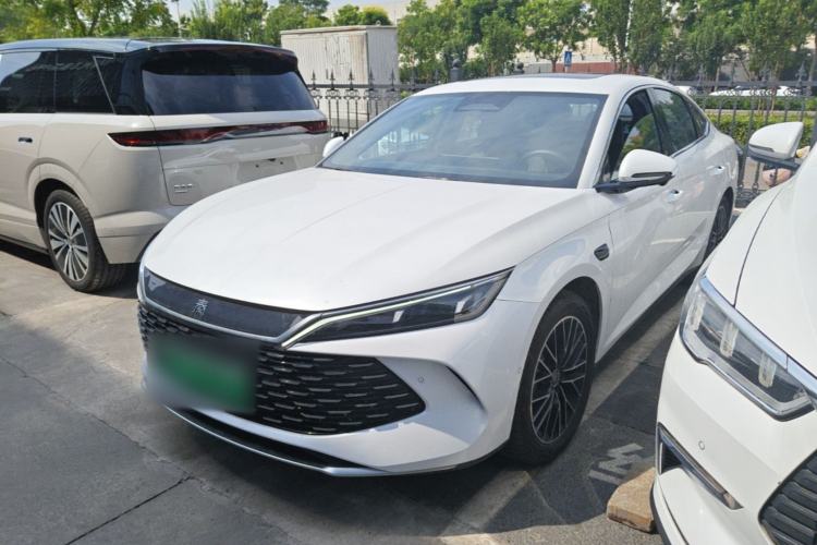 BYD Qin L 2025 DM-i Smart Drive 120KM Excellence Model