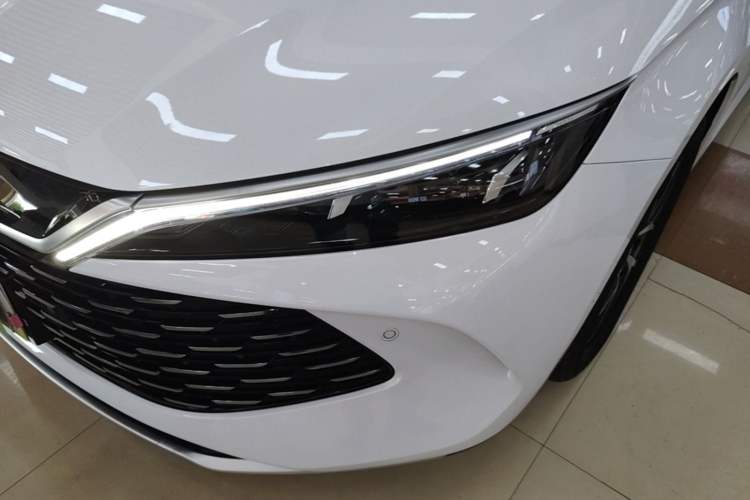 Used BYD Qin L 2025 DM-i Smart Drive 120KM Superior Model Left Front Headlight