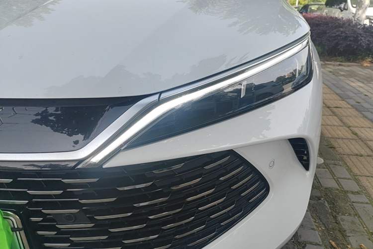 Used BYD Qin L 2025 DM-i Smart Drive 120KM Superior Model Left Front Headlight
