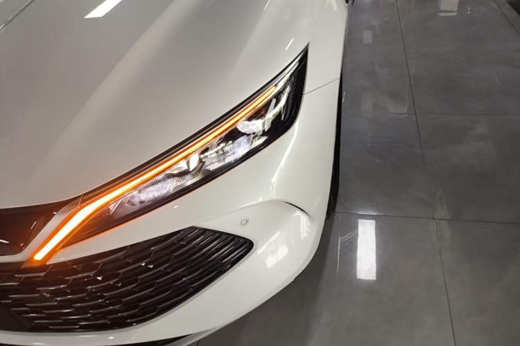 Used BYD Qin L 2025 DM-i Smart Drive 120KM Leading Model Left Front Headlight