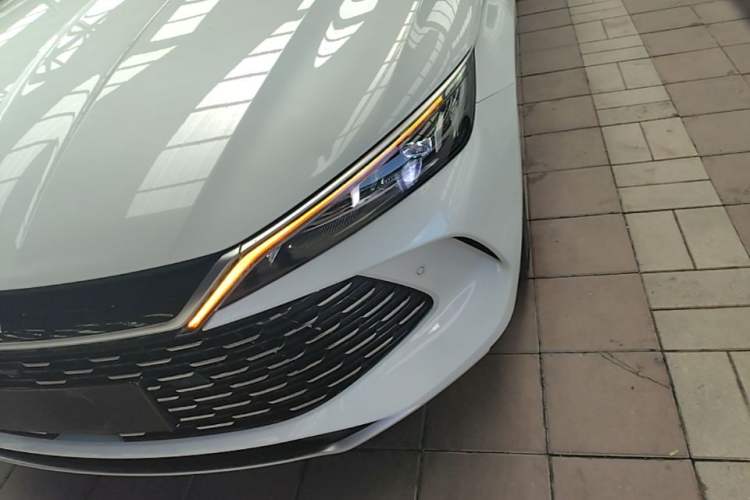 Used BYD Qin L 2025 DM-i Smart Drive 120KM Leading Model Left Front Headlight
