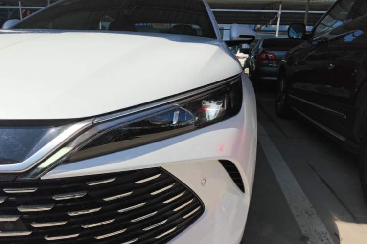Used BYD Qin L 2025 DM-i Smart Drive 120KM Superior Model Left Front Headlight