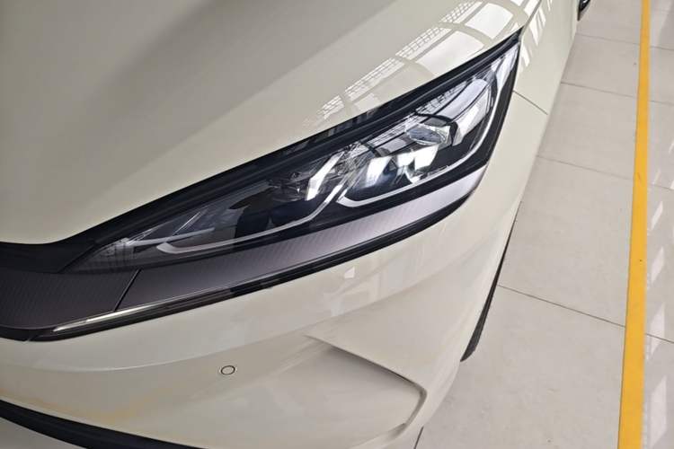 Used BYD Qin L 2025 EV 545KM Beyond Version Left Front Headlight