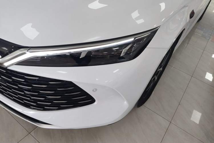 Used BYD Qin L 2025 DM-i Smart Drive 120KM Superior Model Left Front Headlight