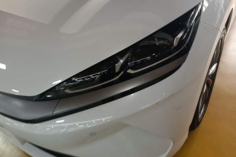 Used BYD Qin L 2025 EV 545KM Beyond Version Left Front Headlight
