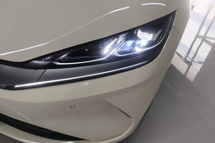 Used BYD Qin L 2025 EV 545KM Excellence Edition Left Front Headlight