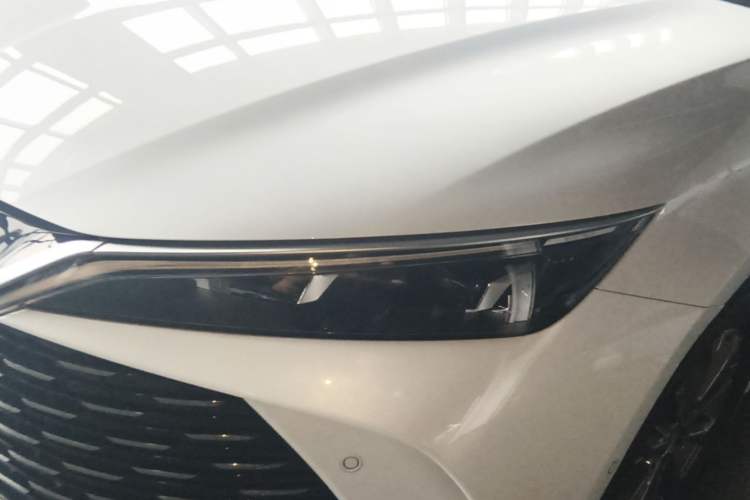 Used BYD Qin L 2025 DM-i Smart Drive 80KM Leading Model Left Front Headlight