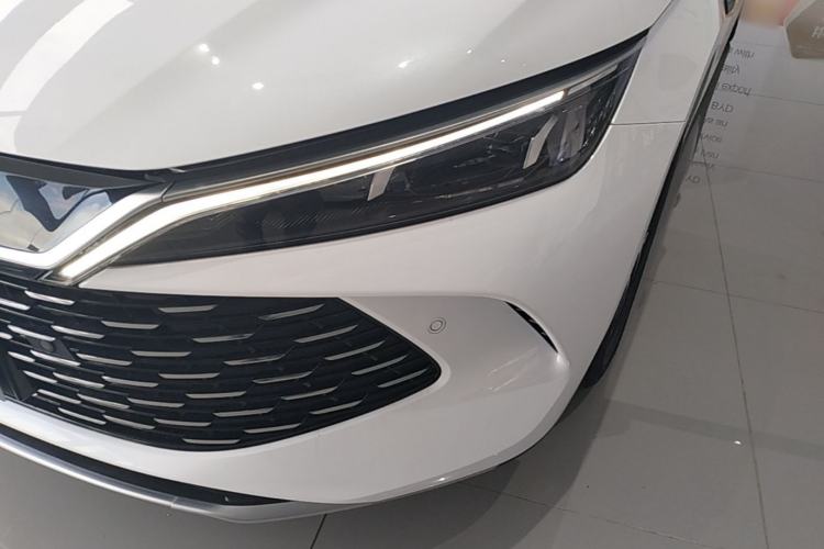 Used BYD Qin L 2025 DM-i Smart Drive 120KM Superior Model Left Front Headlight