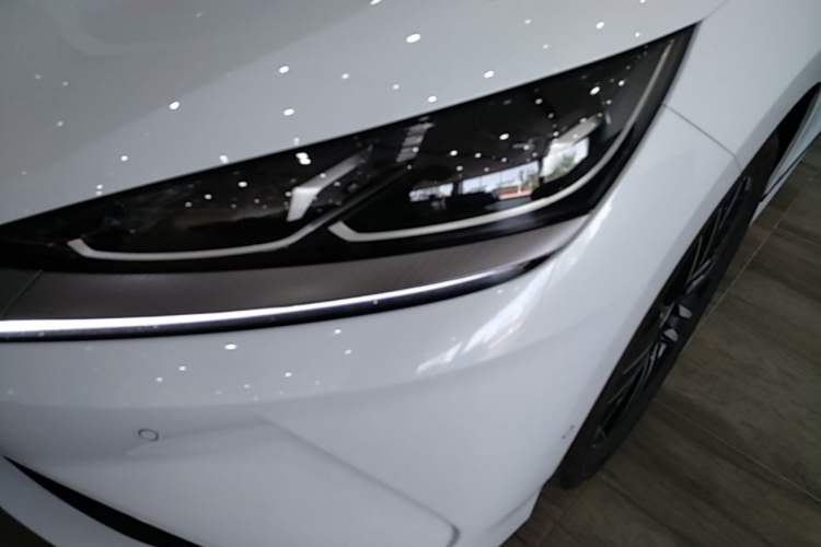 Used BYD Qin L 2025 EV 545KM Cloud Suspension Edition Left Front Headlight
