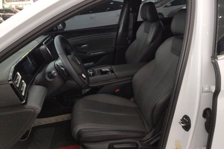 Used BYD Qin L 2025 DM-i Smart Drive 80KM Leading Model Left Front Seat