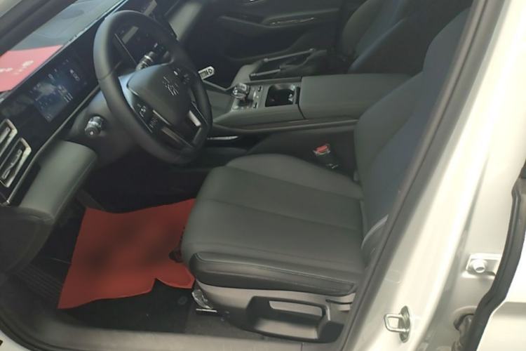 Used BYD Qin L 2025 DM-i Smart Drive 80KM Leading Model Left Front Seat