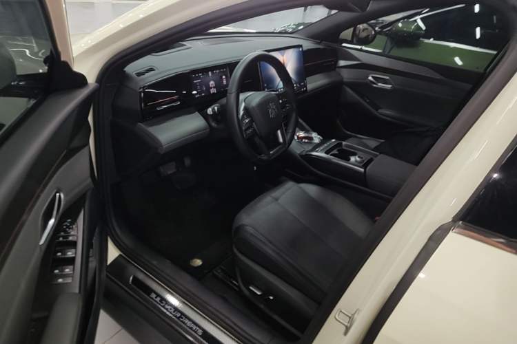 Used BYD Qin L 2025 EV 545KM Excellence Edition Left Front Seat